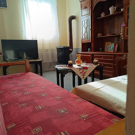 Dina's House بيت للعطل Leontárion